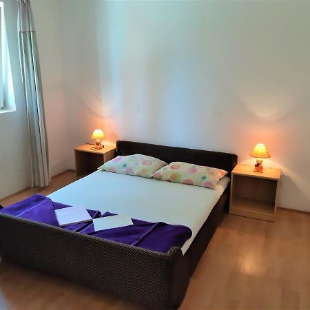Cozy Apartments With Sea View Novi Vinodolski Exterior photo