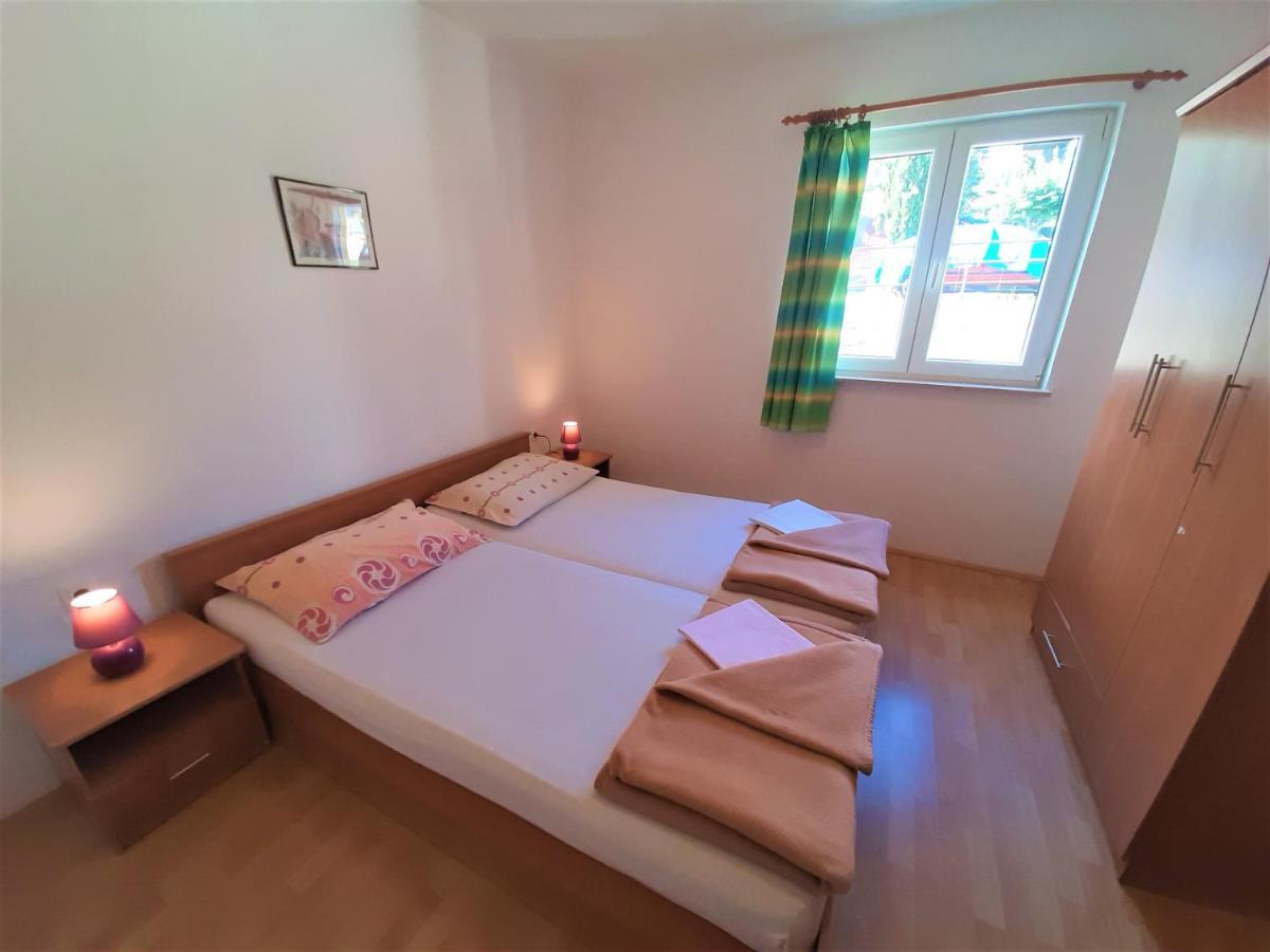Cozy Apartments With Sea View Novi Vinodolski Exterior photo